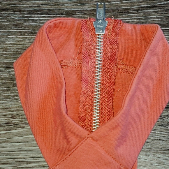 Forever 21 Crop Zip Up Back Top - Picture 3 of 6